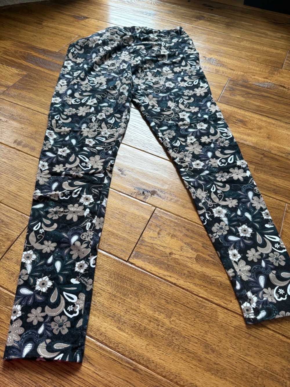 Black Floral Print Leggings